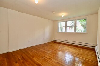 Building Photo - 618 Park Ave