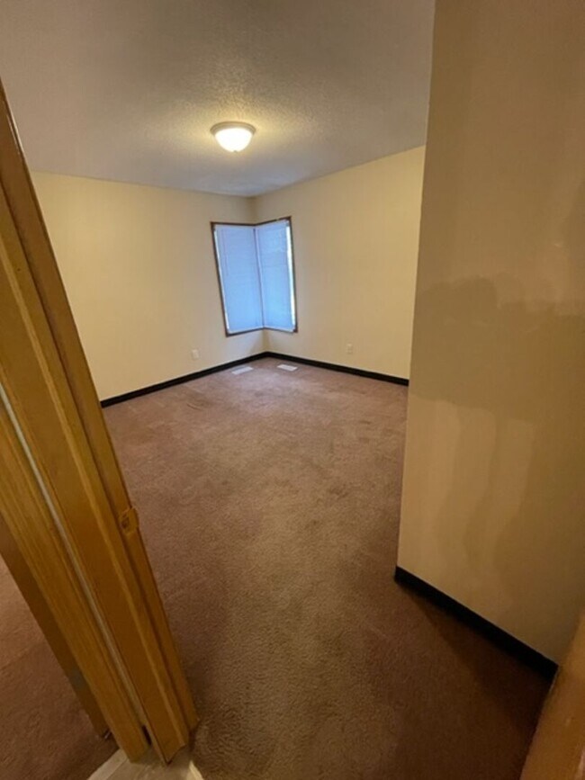 Foto del edificio - Two Bedroom Duplex