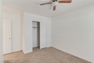 Building Photo - 10225 Clarks Creek St