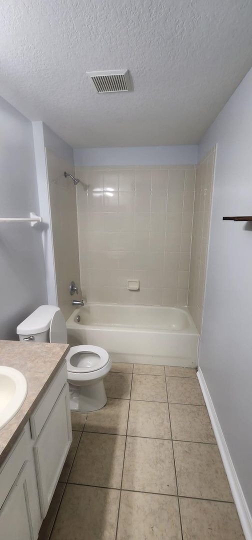 Building Photo - Cypress Lakes: 4 Bedroom, 2 Bath, 2 Car Ga...