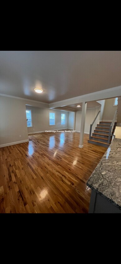 Primary Photo - 96 Willis Ave