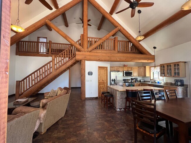 Building Photo - 3 Bedroom, 2.5 Bath Mountain Home on 1 Acre