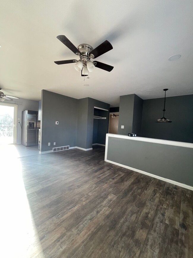 Photo - 4 bed 2 bath Home Perfectly Located