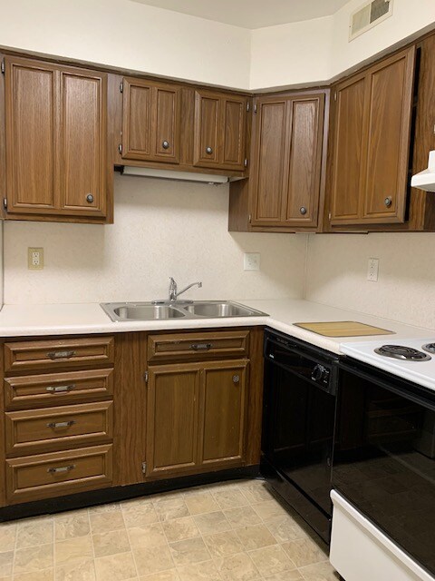 Building Photo - 2458 Old Stone Ct