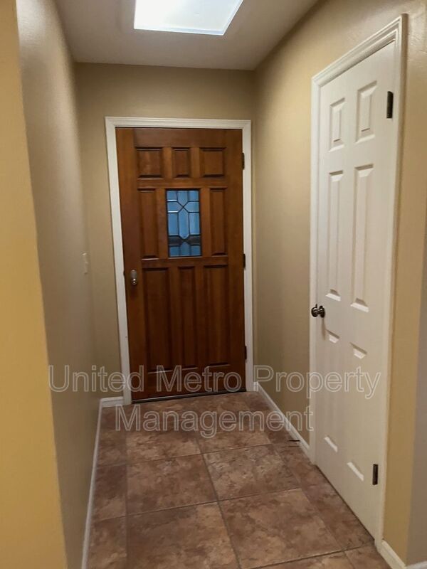 Building Photo - 6135 Crista Lynn Pl