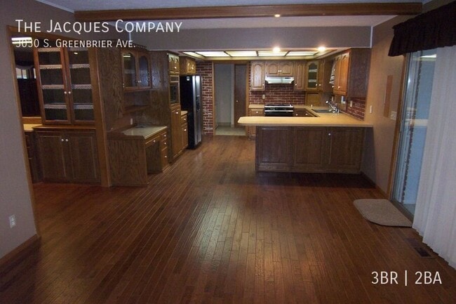 Foto del edificio - 3030 S Greenbrier Ave