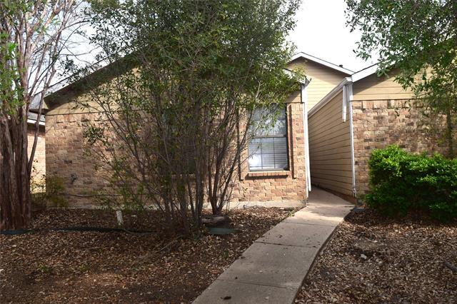 Foto principal - 8618 Holly St