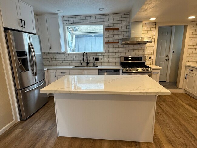 Foto del edificio - Leland Duplex