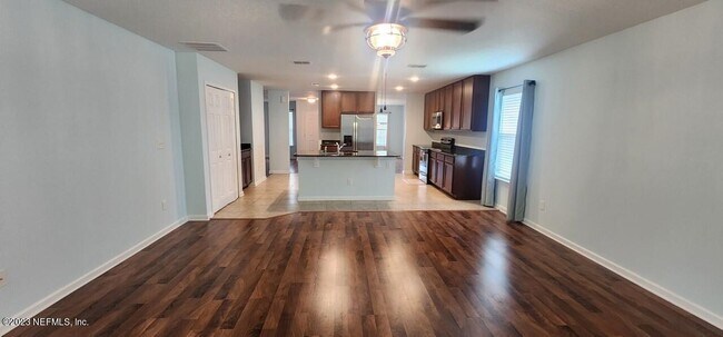 Building Photo - 318 Mystic Castle Dr