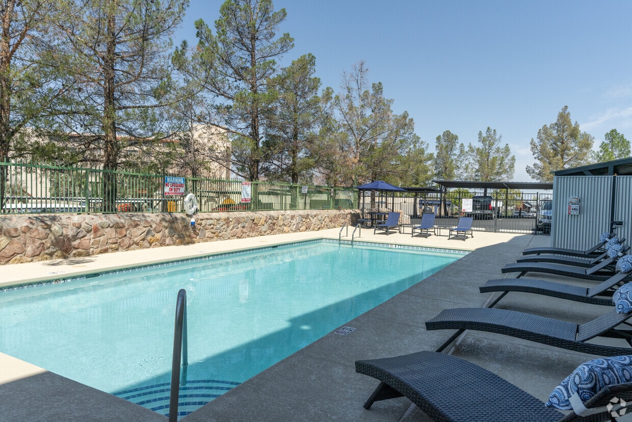 Primary Photo - Alexis Apartments