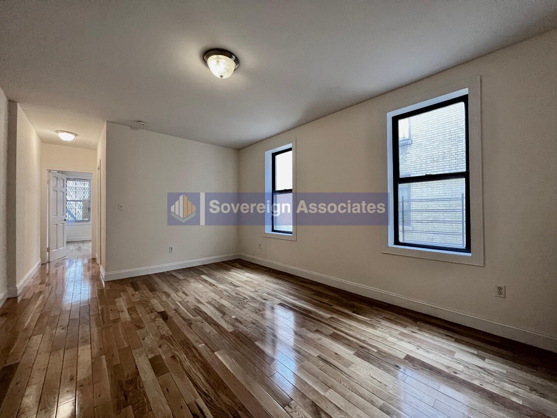 Foto principal - 609 West 196th Street