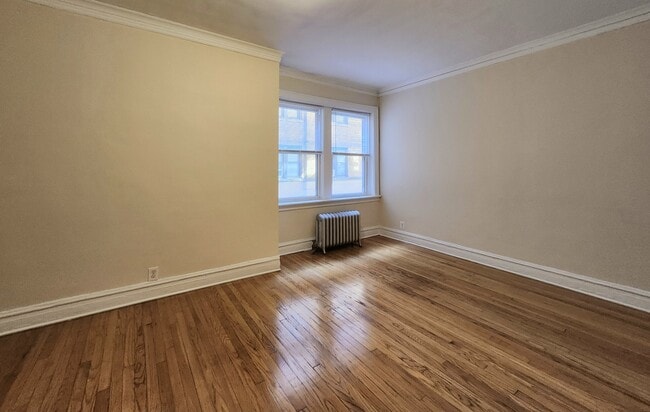 Building Photo - 4821 N Springfield Ave
