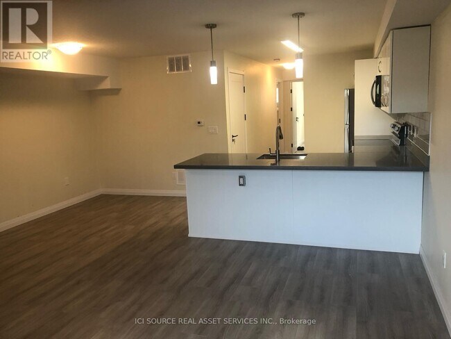 Photo du bâtiment - 370 Fisher Mills Rd