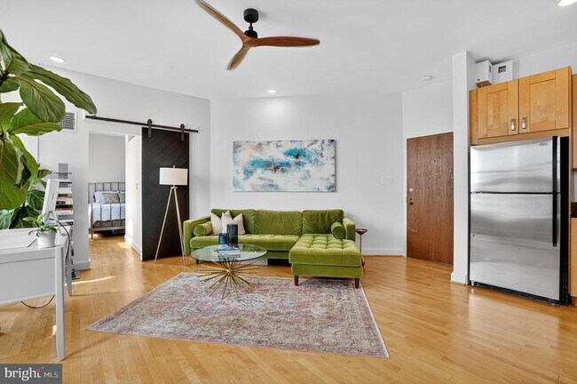 Foto del edificio - 1615 Q St NW