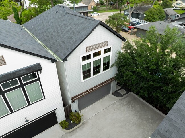 Foto del edificio - 814 Thornton Rd