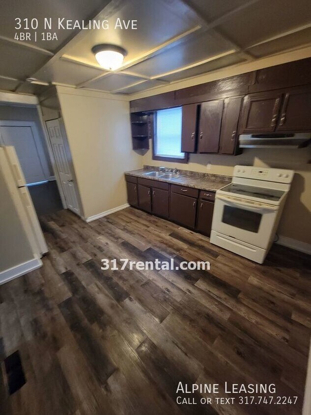 Building Photo - Near Eastside 4BR House ready to LEASE!