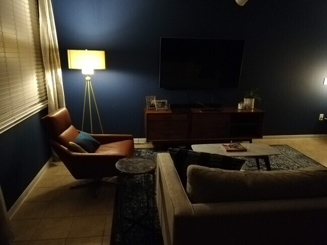 Foto del edificio - 2880 Donnell Dr