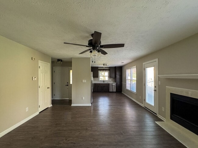 Building Photo - 2582 Gotts Ln