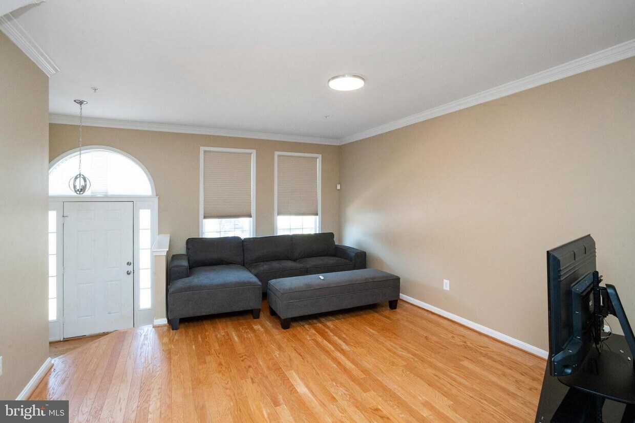 Foto principal - 9962 Morristown Pl
