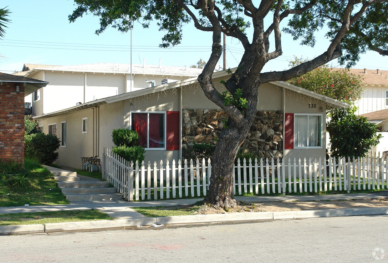 Foto del edificio - 730 Shalimar Dr