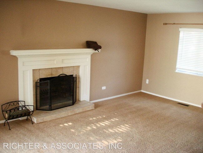 Building Photo - 1176 Mayberry Dr
