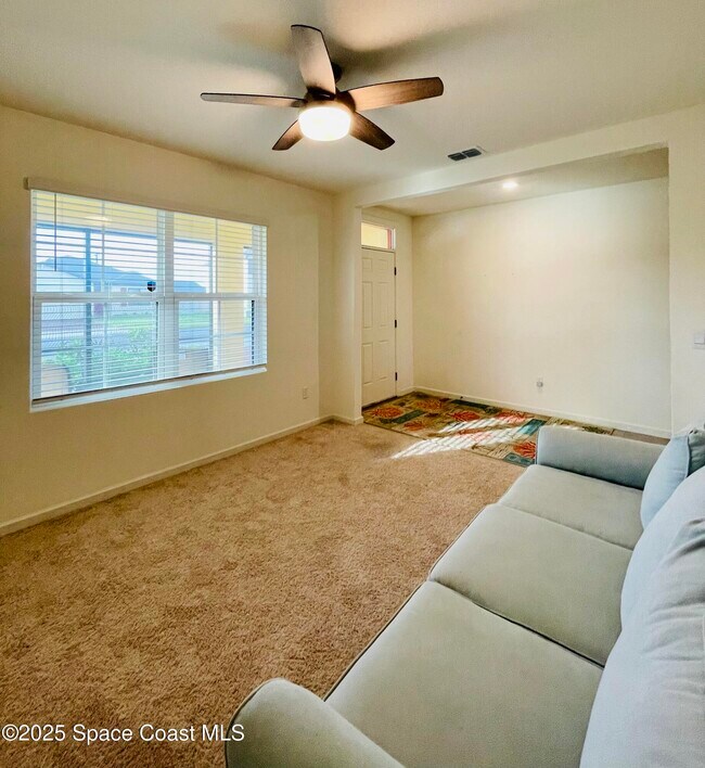 Foto del edificio - 7351 Amethyst Ave