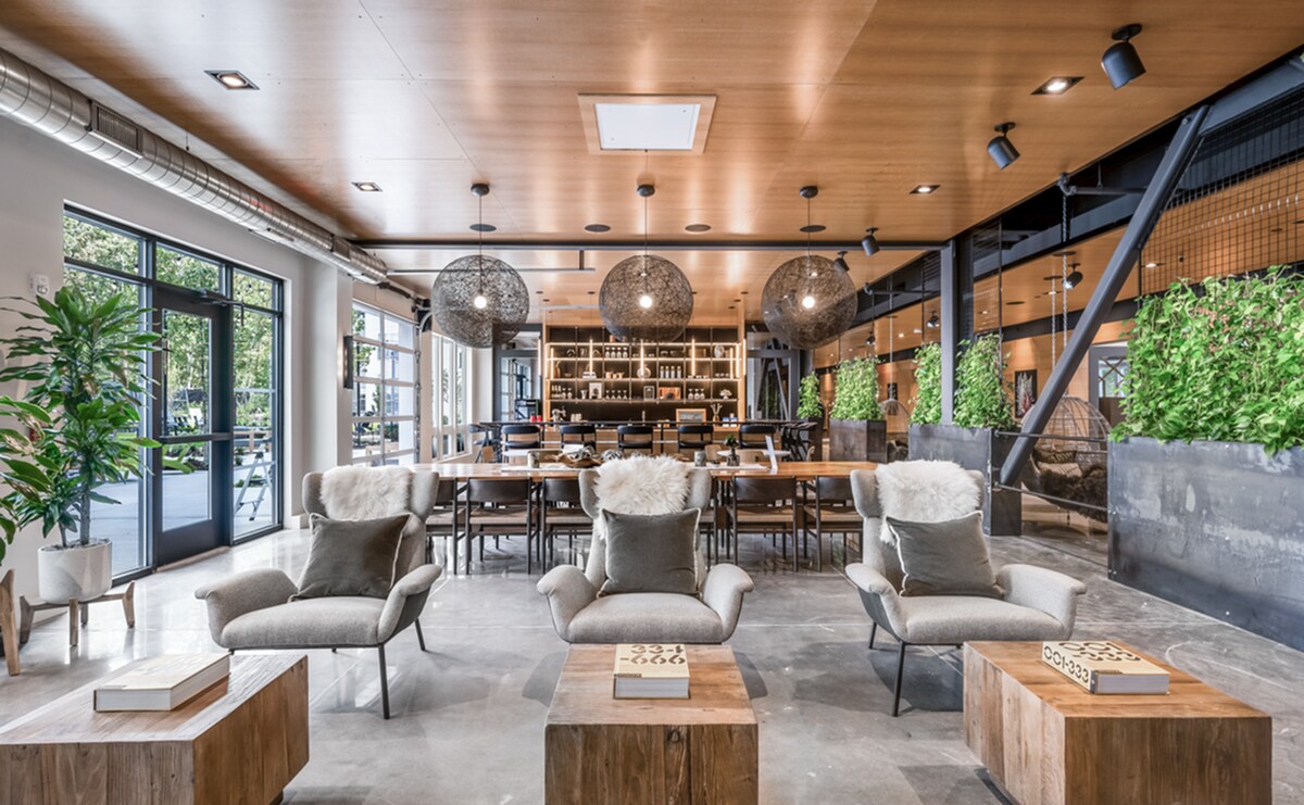 Salón del club comunitario - The Point at Green District