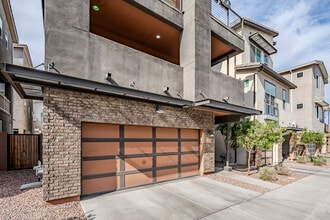 Building Photo - 7050 W Carter Dr