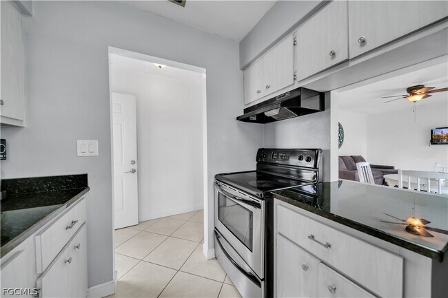 Foto del edificio - 730 Joel Blvd