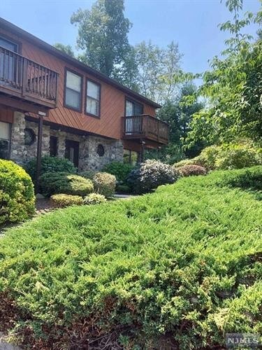 Primary Photo - 13L Brookside Heights