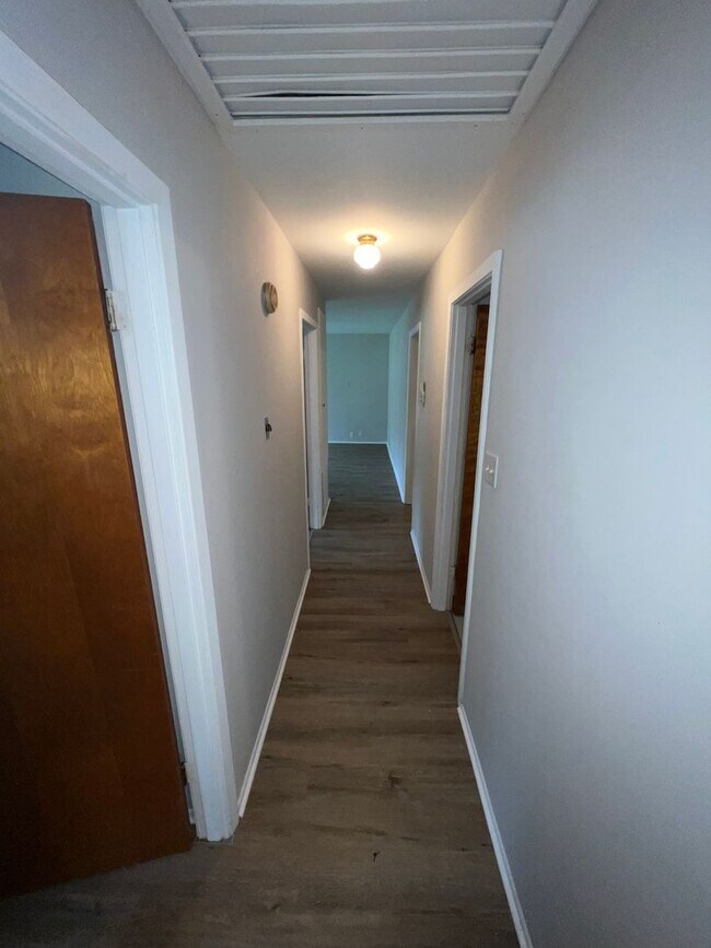 Foto del edificio - 3 bed, 1.5 bath!