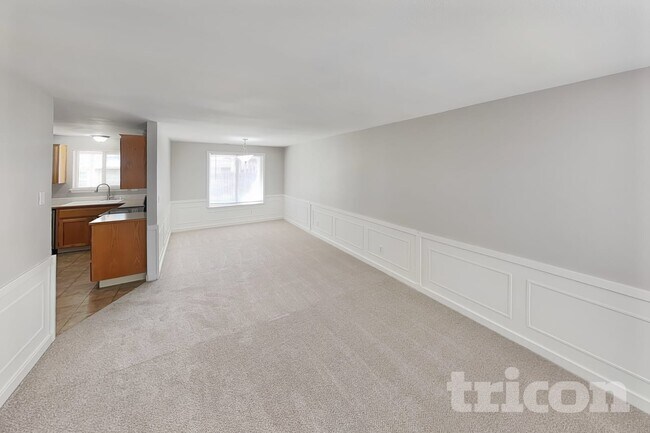 Foto del edificio - 1105 Village Pkwy E