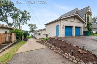 Building Photo - 4151 Bluebird Dr