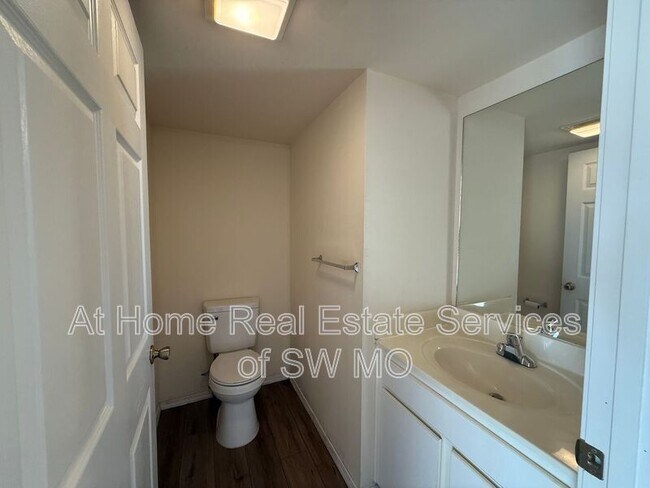 Foto del edificio - 1820 W Walnut Lawn St