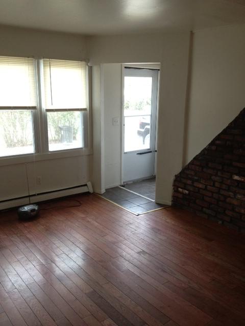 Building Photo - 15 Birchwood Dr