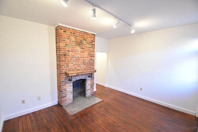 Building Photo - 35 E Russell St