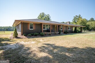 Building Photo - 2029 Gratis Rd