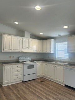 Foto del edificio - 10215 Berrybriar Ln