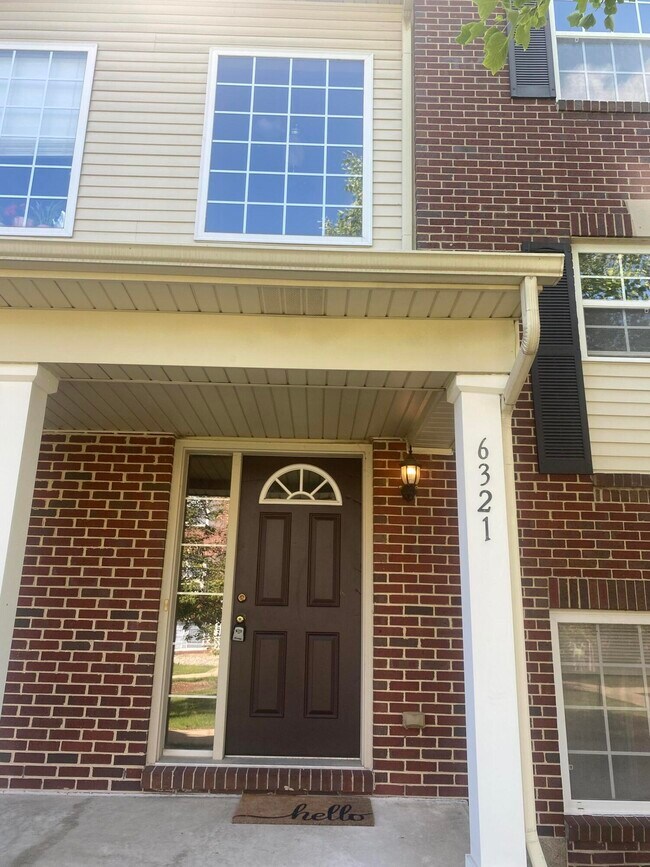Foto del edificio - 6321 Brant Ln