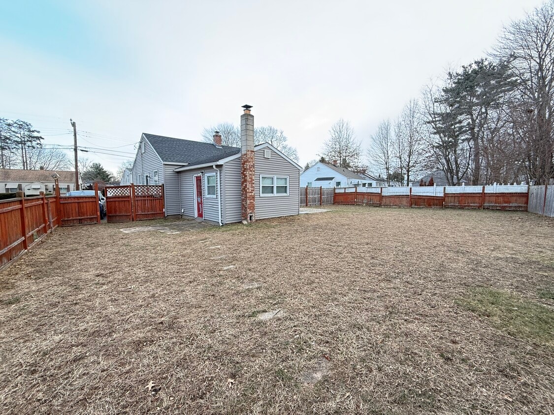 Building Photo - 43 Lafayette Ave