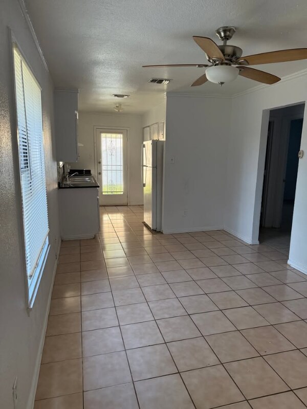 Foto del edificio - 2934 Chestnut Ave