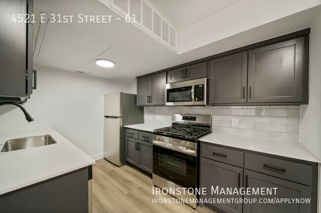 Building Photo - 4521 E 31st St