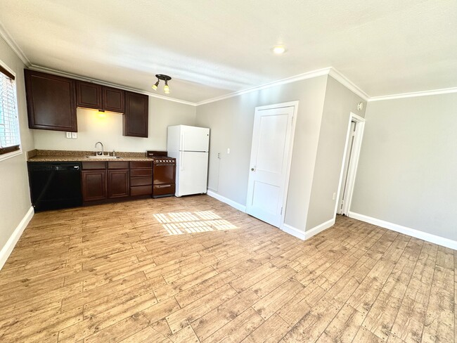 Building Photo - 2702 23rd St