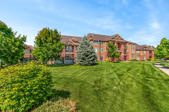 Foto del edificio - 2445 Windrow Dr