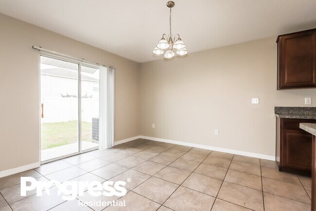 Building Photo - 6825 Hazelnut Spice Dr