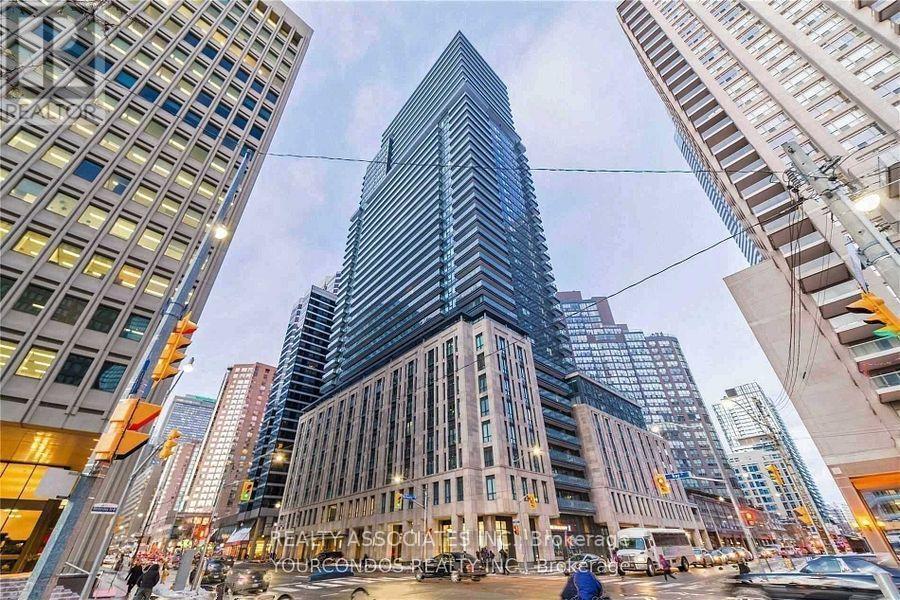 Primary Photo - 955 Bay St.