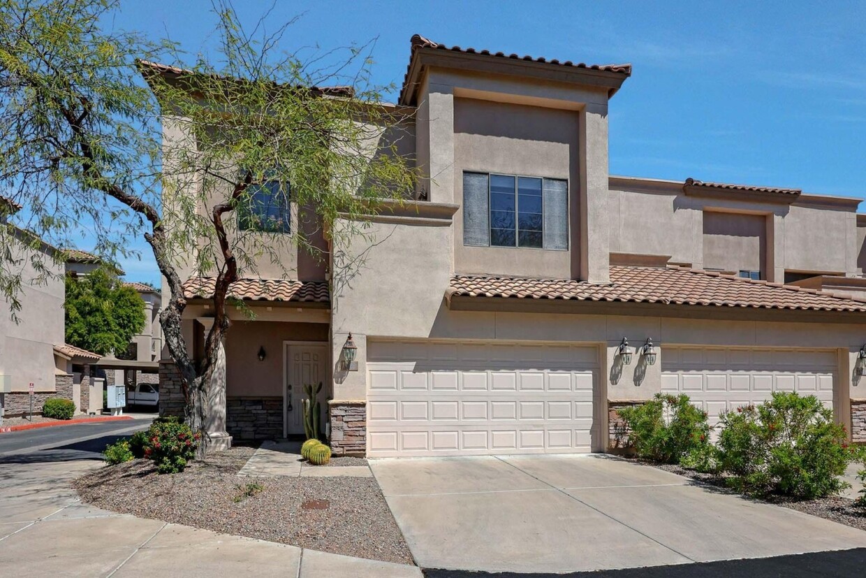 Foto principal - 7639 E Indian Bend Rd