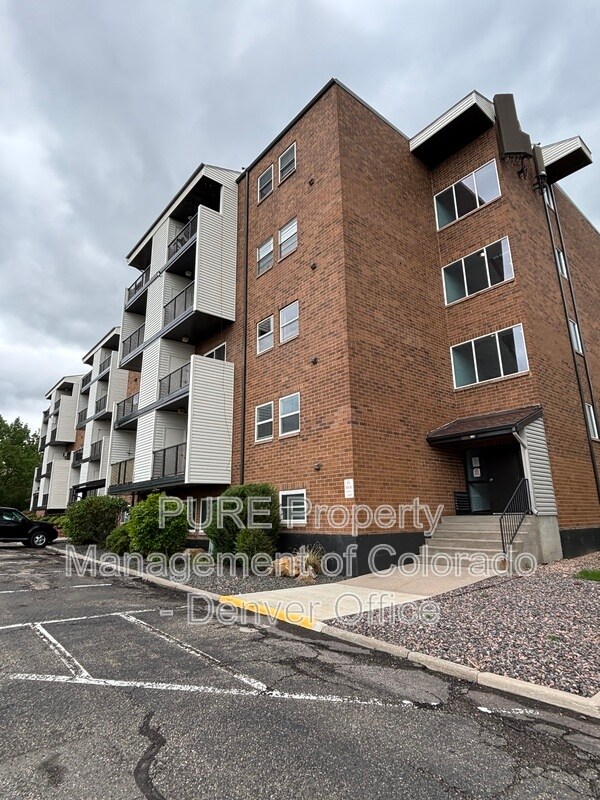 Foto del edificio - 1150 Golden Cir