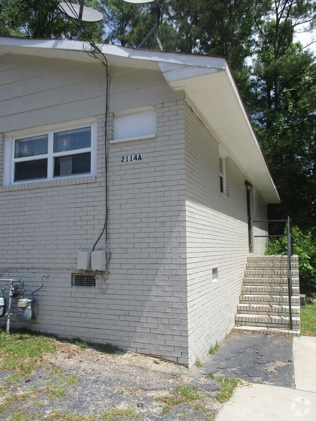 Building Photo - 2114 Elvira St