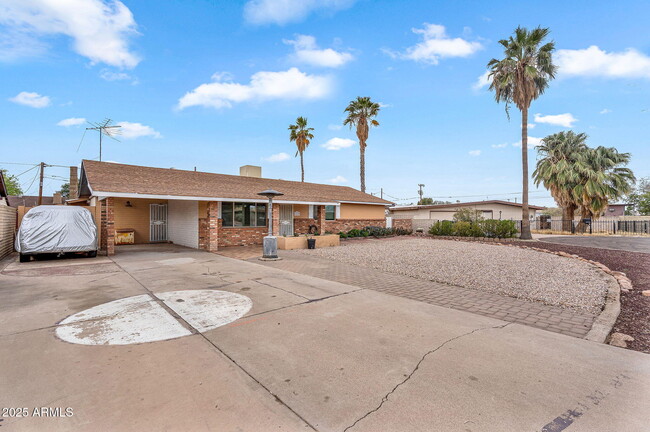 Building Photo - 1113 Walnut Dr